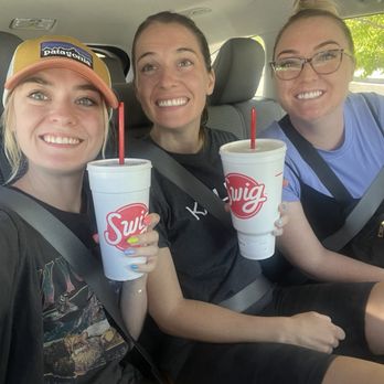 Swig - MANGO BREEZE BLENDED IS A MUST - Desserts Near Me - St. George, Utah