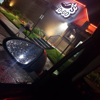 Chili's - To Go sign - American Near Me - La Verne, California Chili's - To Go sign - American Near Me - La Verne, California