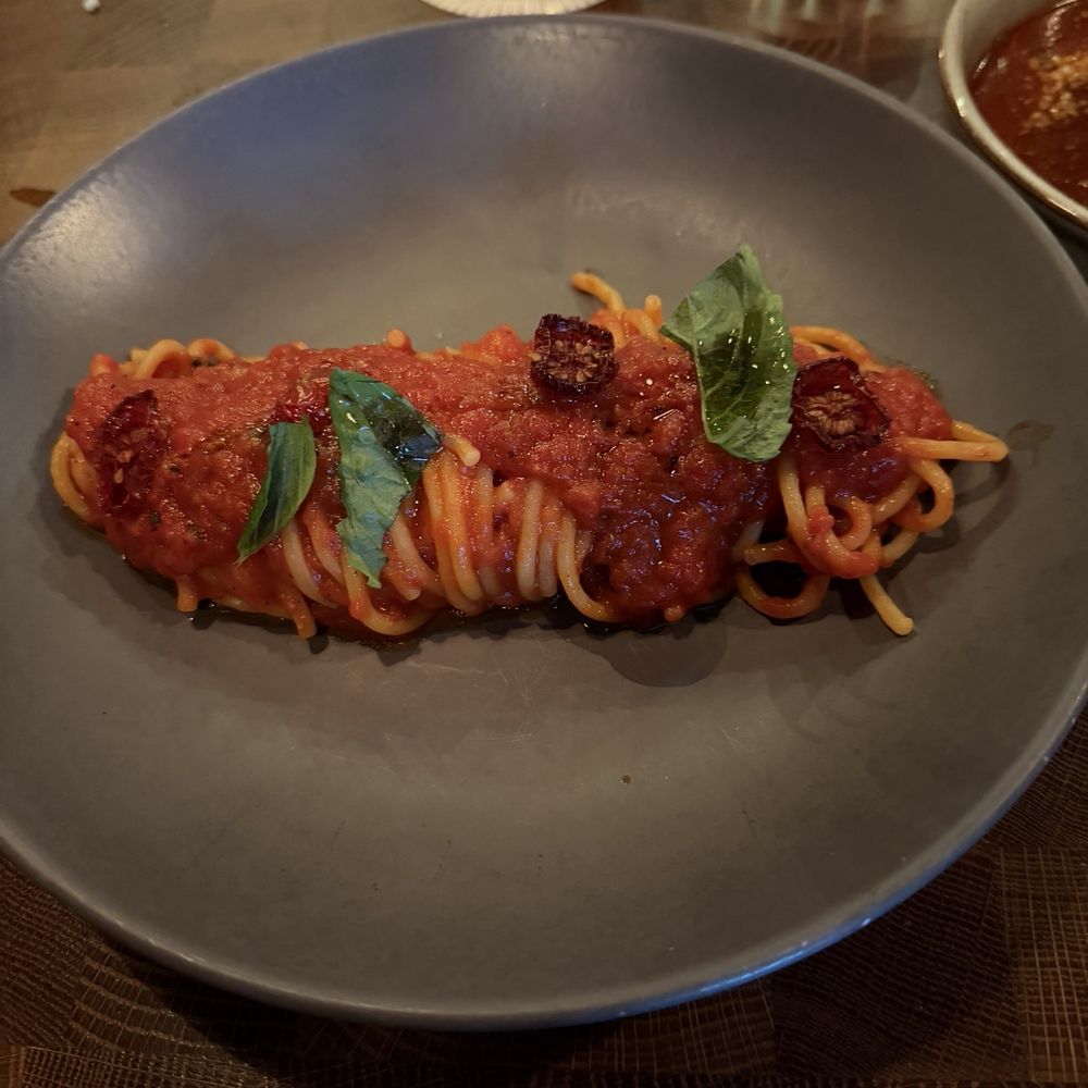 Monteverde - Spaghetti al Pomodoro - Italian Near Me - Chicago, Illinois Monteverde - Spaghetti al Pomodoro - Italian Near Me - Chicago, Illinois