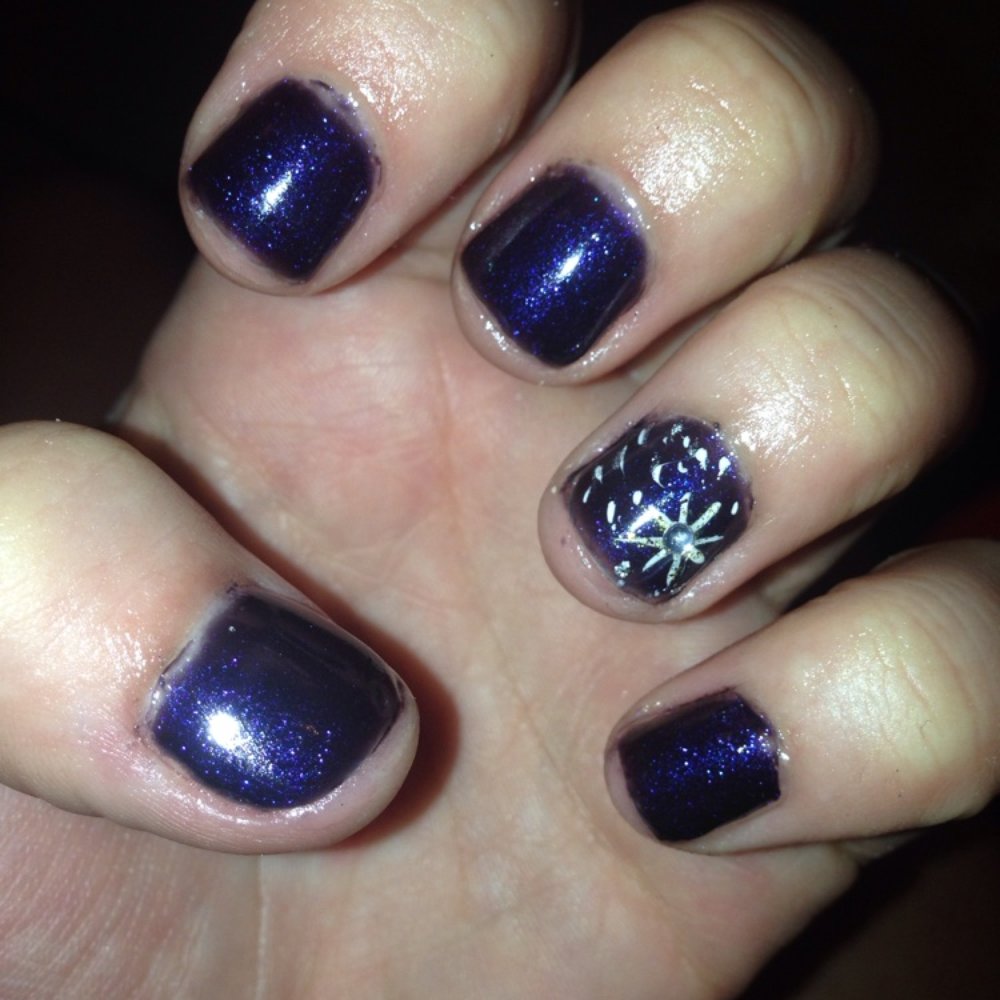 Worst manicure ever. Worst manicure ever.