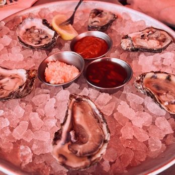 Stir - Oysters - Cocktail Bars Near Me - Knoxville, Tennessee