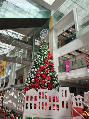 Clarke Quay Central by null
