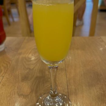 Aloha Kitchen - Orange-Pineapple Mimosa - Breakfast & Brunch Near Me - Honolulu, Hawaii