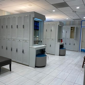 Downtown Miami YMCA - Lockers - Gyms Near Me - Miami, Florida