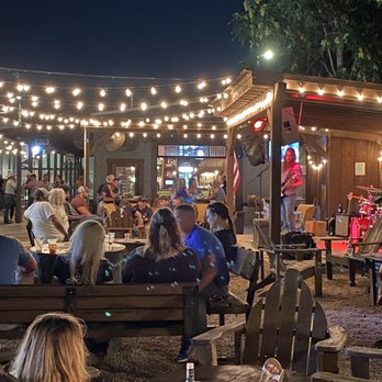 The Pour Haus - Bars Near Me - New Braunfels, Texas