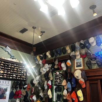 Hole In The Wall Seafood - Interior decor. - Seafood Near Me - Apalachicola, Florida