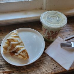 Matcha & turnover