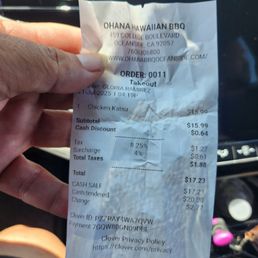 Receipt showing 4% surcharge. Receipt showing 4% surcharge.