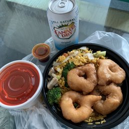 Sweet and sour shrimp lunch special, under $7 Sweet and sour shrimp lunch special, under $7