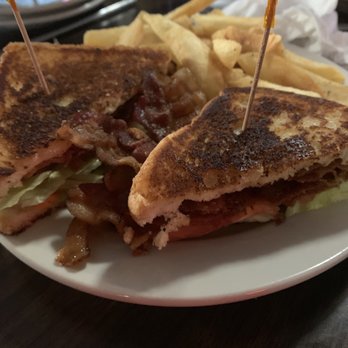 Wente's - BLT!  Yummy - Burgers Near Me - Chesterfield, Missouri