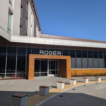 Roger Bar & Restaurant - Exterior - New American Near Me - Mountain View, California