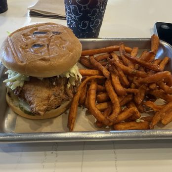 3 Little Chicks - Chicken sando combo - Chicken Shop Near Me - Las Vegas, Nevada 3 Little Chicks - Chicken sando combo - Chicken Shop Near Me - Las Vegas, Nevada