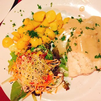 Ganzespel, Koffiehuis - Menu Option #1: Fish fillet with creamy sauce // Potatoes // Salad - €10,50 - Restaurants Near Me - Bruges, VWV Ganzespel, Koffiehuis - Menu Option #1: Fish fillet with creamy sauce // Potatoes // Salad - €10,50 - Restaurants Near Me - Bruges, VWV