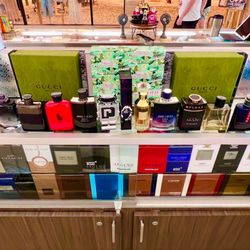 Perfume Paradise - Cover Photo Luxury Display