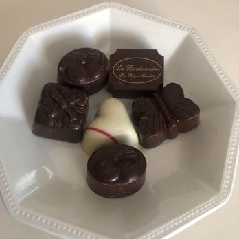 La Bonbonniere - Earl grey, cherry cordials, red velvet, gingerbread, and raspberry (?) - Chocolatiers & Shops Near Me - Augusta, Georgia La Bonbonniere - Earl grey, cherry cordials, red velvet, gingerbread, and raspberry (?) - Chocolatiers & Shops Near Me - Augusta, Georgia