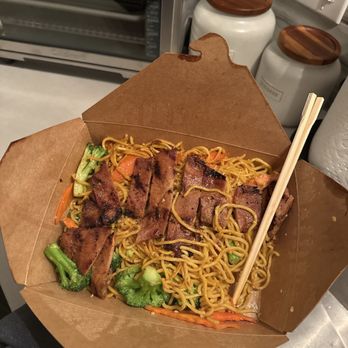 Simmer - J8. Pork Garlic Noodles Lunch - Vietnamese Near Me - Rohnert Park, California Simmer - J8. Pork Garlic Noodles Lunch - Vietnamese Near Me - Rohnert Park, California