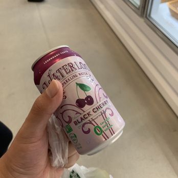 Totto's Market - Sparkling water and mangoes - Grocery Near Me - Chicago, Illinois