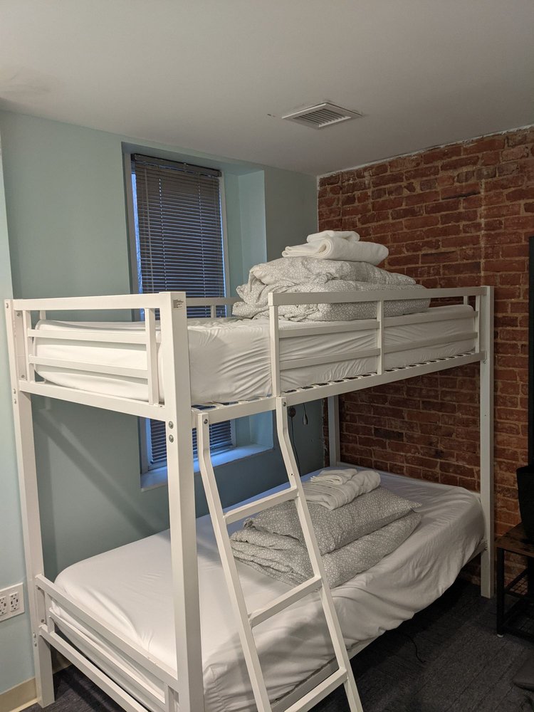 U Street Hostel Hostels 1931 13th St NW, U Street Corridor