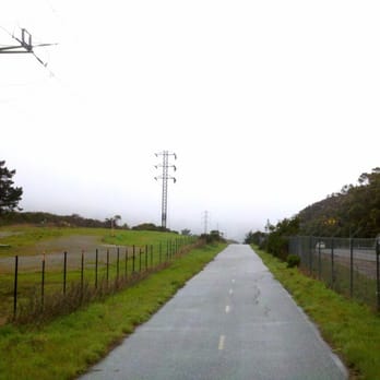 San Andreas Trail - ... high-voltage transmission lines ... frequent audible traffic ... um, no. - Hiking Near Me