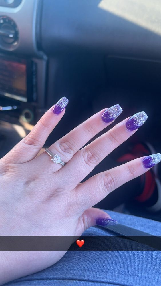 HAPPY NAILS Updated September 2024 10 Photos & 28 Reviews 931 S