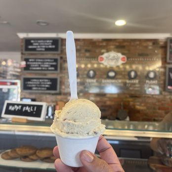 Heritage Creamery - Small scoop hit the spot and means I could probably try two flavors next time! - Ice Cream & Frozen Yogurt Near Me - Waco, Texas Heritage Creamery - Small scoop hit the spot and means I could probably try two flavors next time! - Ice Cream & Frozen Yogurt Near Me - Waco, Texas