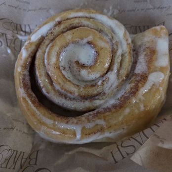 Badash Bakes - Cinnamon roll - Bakeries Near Me - Pasadena, California