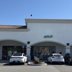 Aerie Outlet - Main entrance from parking lot