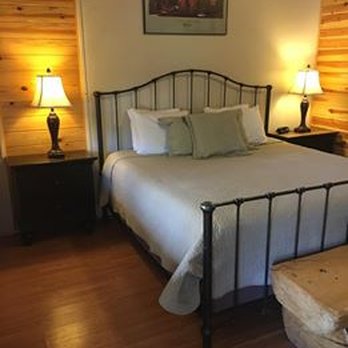 Greer Lodge Resort & Cabins - Here is a pic of the bed in the lodge room. - Ski Resorts Near Me - Greer, Arizona