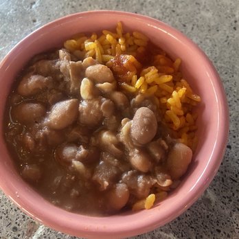 Burrito Bar - Refried Beans with Mexican Rice - Mexican Near Me - Brooklyn, New York Burrito Bar - Refried Beans with Mexican Rice - Mexican Near Me - Brooklyn, New York