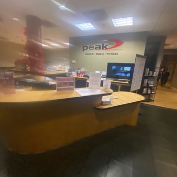 Peak Performance - Gyms Near Me - Ridgefield, New Jersey