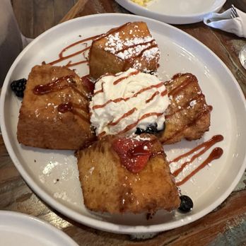 Barn 34 - Angel Cake French toast - Bars Near Me - Ocean City, Maryland