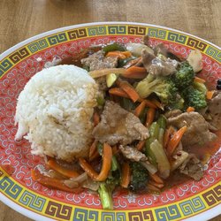 Madame Phan - Basil with beef