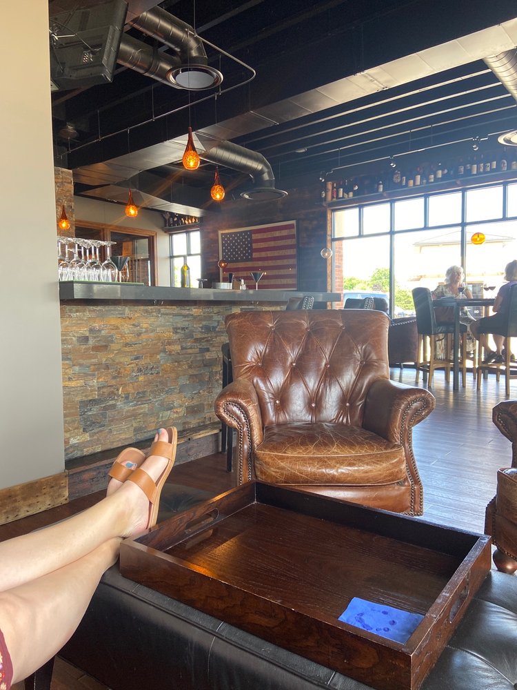 R BAR DAVENPORT Updated July 2024 4907 Utica Ridge Rd, Davenport