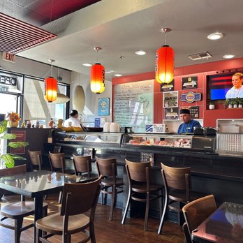 Sushiya - Lunch w/friend-Melissa - Sushi Bars Near Me - San Marcos, California