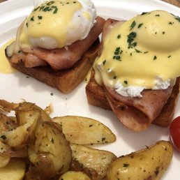 Lanai Benedict