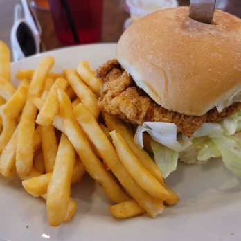 Live Bait - Fried chicken sandwich - Bars Near Me - Orange Beach, Alabama