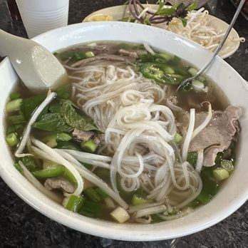 Pho Tay Do - 09. Tải Nam, Gân / Rare Steak Well Done Flank & Tendon - Vietnamese Near Me - San Jose, California Pho Tay Do - 09. Tải Nam, Gân / Rare Steak Well Done Flank & Tendon - Vietnamese Near Me - San Jose, California