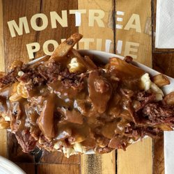 Montréal Poutine - Smoked Meat Poutine