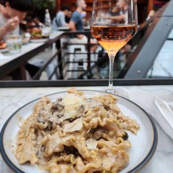 Gusto 101 - Oyster mushrooms spaghetti pasta - Italian Near Me - Toronto, Ontario Gusto 101 - Oyster mushrooms spaghetti pasta - Italian Near Me - Toronto, Ontario