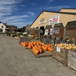 Partyka Farms - Front of the store.