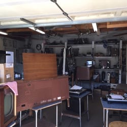 AB & B Electronics - The garage