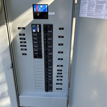 Rooster Electric - Electricians Near Me Rooster Electric - Electricians Near Me