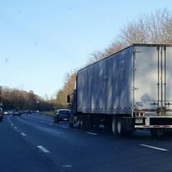 Valley Truck Lines - Cab 700 5677 ezzell trailer. Riding this car @ 80+ mph swerving lane to lane for no reason. Very dangerous. I95 VA marker 145