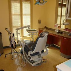 M. Don Bell, DMD - 5 Star Dentistry Patient Room