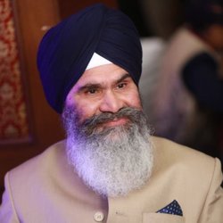 Sikh Missionary Society of USA - Bhai Jagjit Singh  (Head Priest & President of Sikh MIssionary Society of USA)