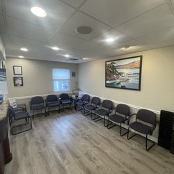 Sheldon Waltuch, DMD, MS - Waltuch's Orthodontic - Waiting room area