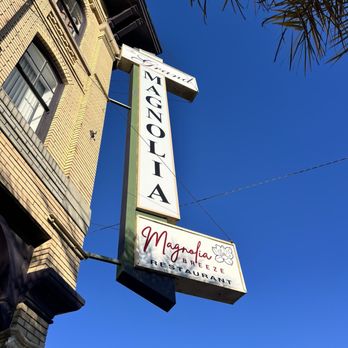 Magnolia Breeze Restaurant - American Near Me - Eustis, Florida