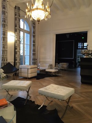 Art Hotel Tours by null