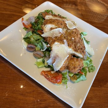 PV Pie & Wine - Chicken Milanese served on a fresh salad dressed with Lemon Oregano Dressing - Pizza Near Me - Phoenix, Arizona PV Pie & Wine - Chicken Milanese served on a fresh salad dressed with Lemon Oregano Dressing - Pizza Near Me - Phoenix, Arizona