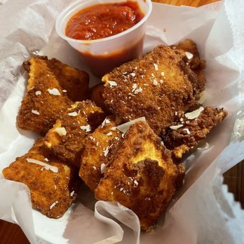 Hawk Ridge Winery - Fried ravioli - Wineries Near Me - Watertown, Connecticut